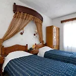 Hotel Porto Perissa (Santorini)