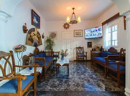 Otel Porto Perissa (Santorini)