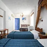 Porto 3* Perissa (Santorini)