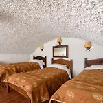 Porto 3* Perissa (Santorini)