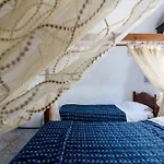 Porto Hotel Perissa (Santorini)
