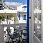 Porto Perissa (Santorini)