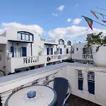 Porto Perissa (Santorini)