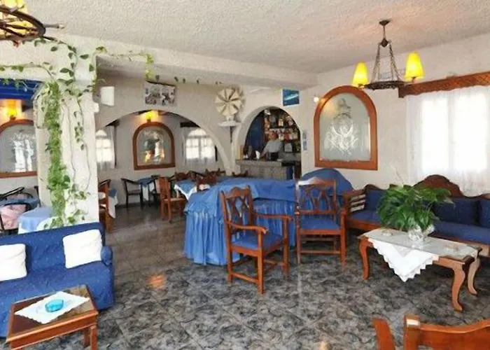 Porto Perissa (Santorini)