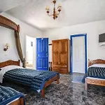 Hotell Porto Perissa (Santorini)