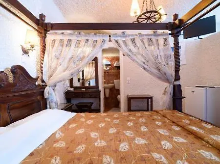 Hotel Porto Perissa (Santorini)