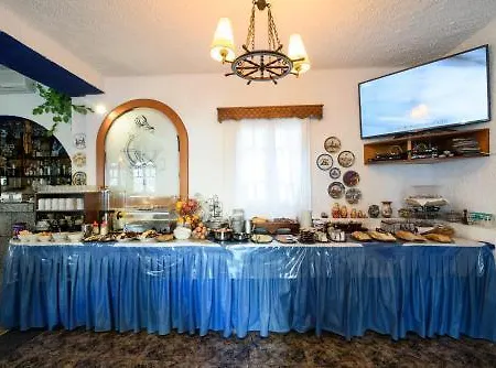 Hotel Porto Perissa (Santorini)