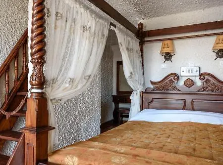 Hotel Porto Perissa (Santorini)