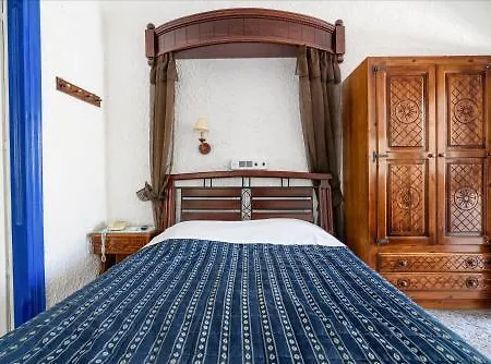 Отель Porto 3*
