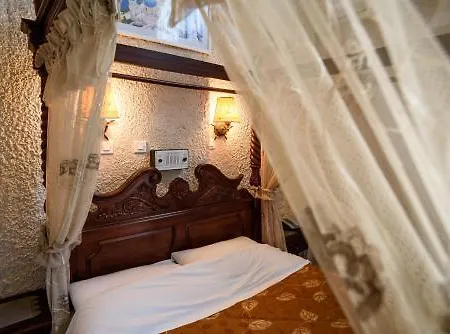 Porto Hotel