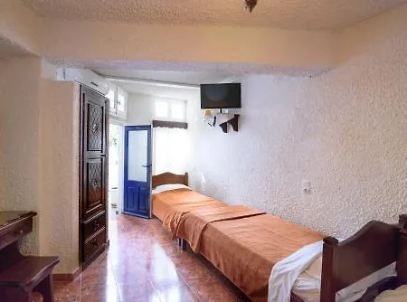 Porto 3* Perissa (Santorini)