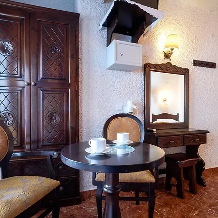 Porto Otel 3*
