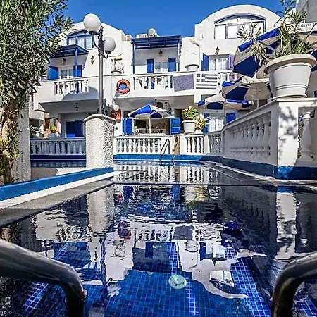 Porto Hotel Perissa (Santorini)