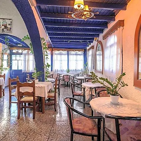 Porto 3* Perissa (Santorini)
