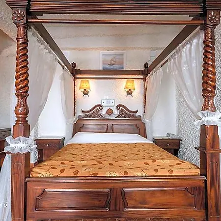 Porto 3* Perissa (Santorini)