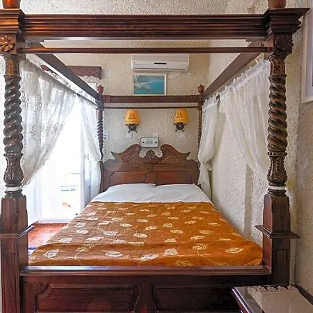 Porto 3* Perissa (Santorini)