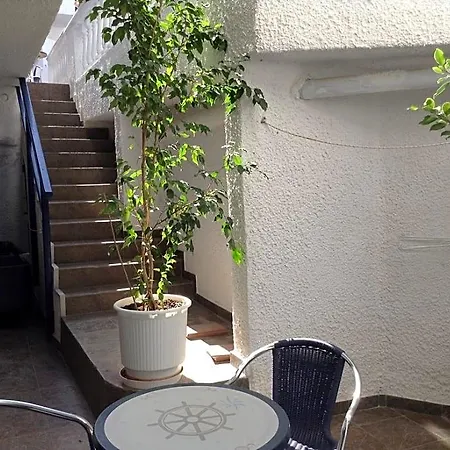 Porto Perissa (Santorini)