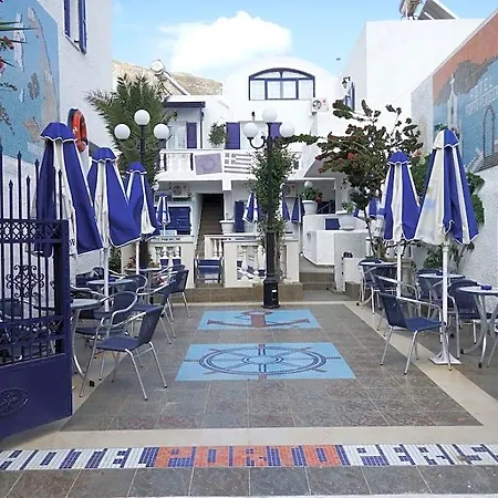 Porto Hotel Perissa (Santorini)