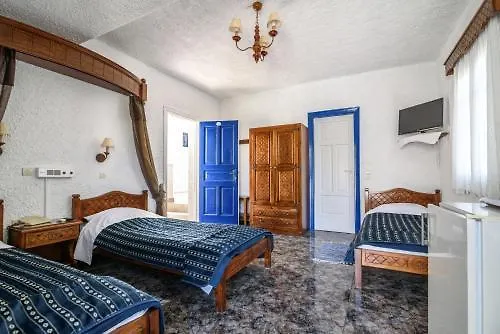 Hotel Porto Perissa (Santorini)