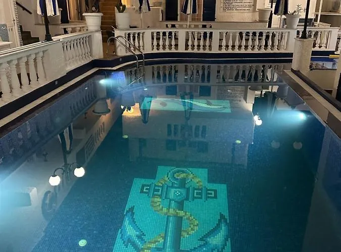 Hotel Porto Perissa (Santorini)