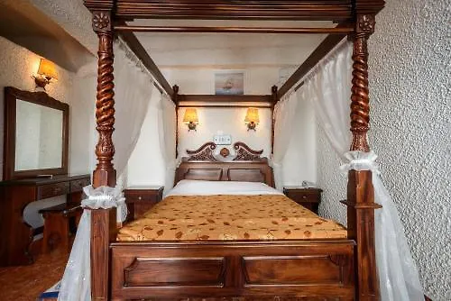 Porto Perissa (Santorini)